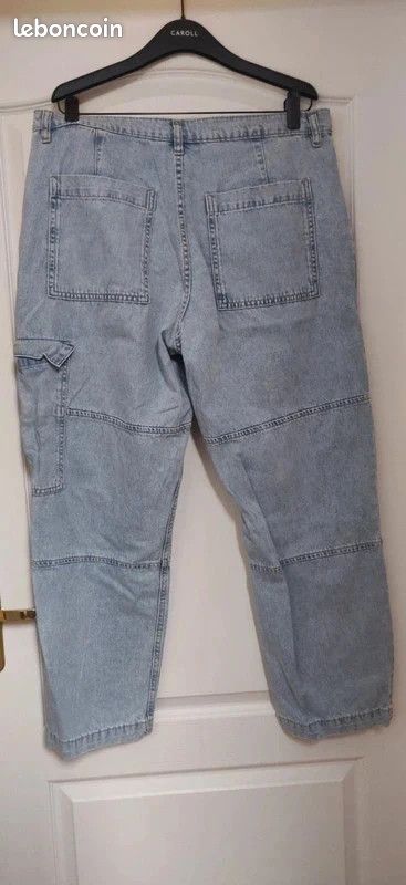 Neuf jean cargo jambes larges bleu ciel Mango 46 Vêtements