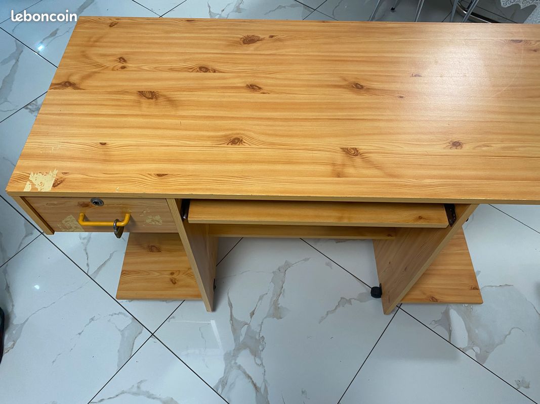 Bureau en bois avec roulettes (image 4)