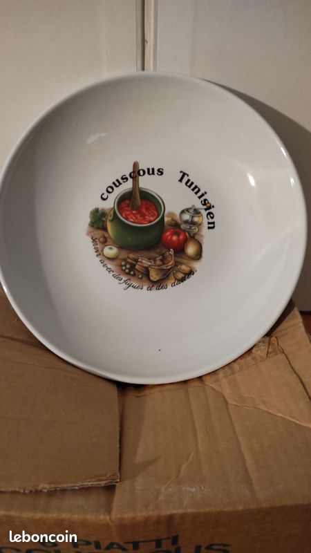 Assiettes à couscous et couscoussiere (image 1)