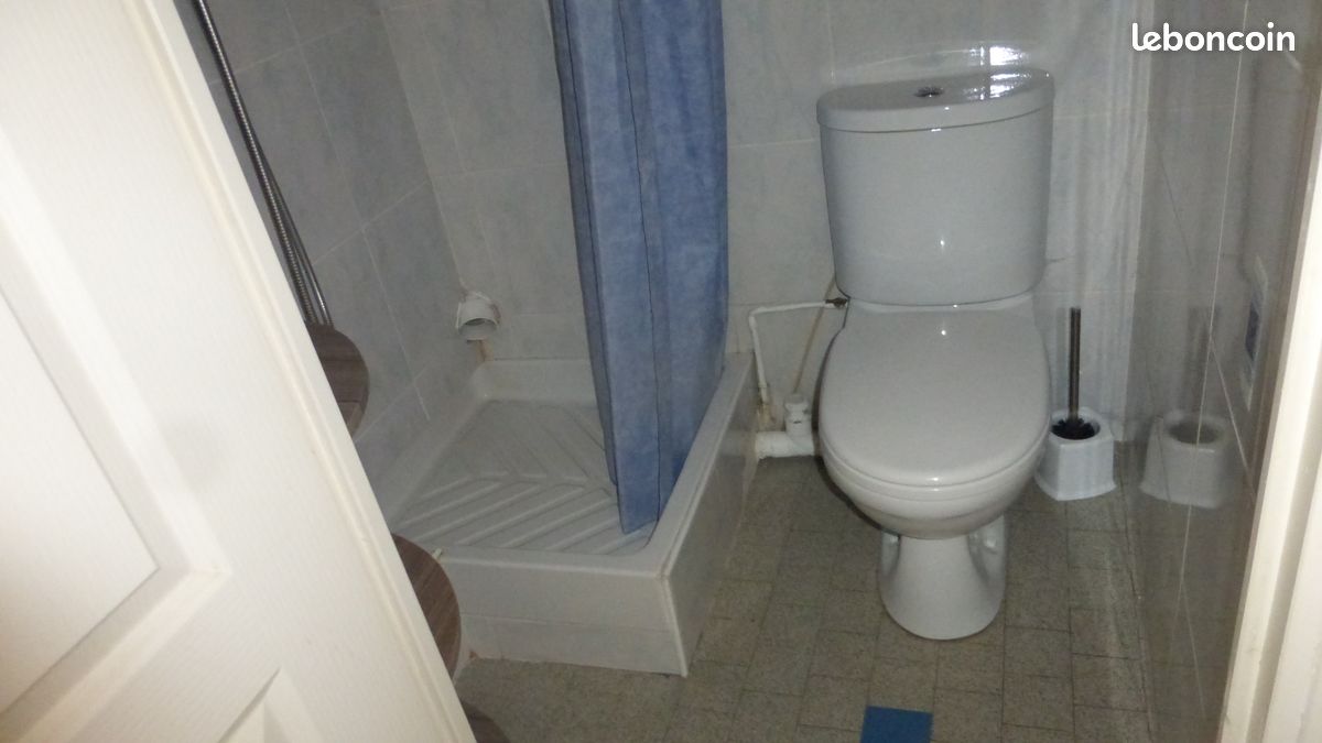 Appartement meublé T1 28m ,calme , terrasse privas (image 3)