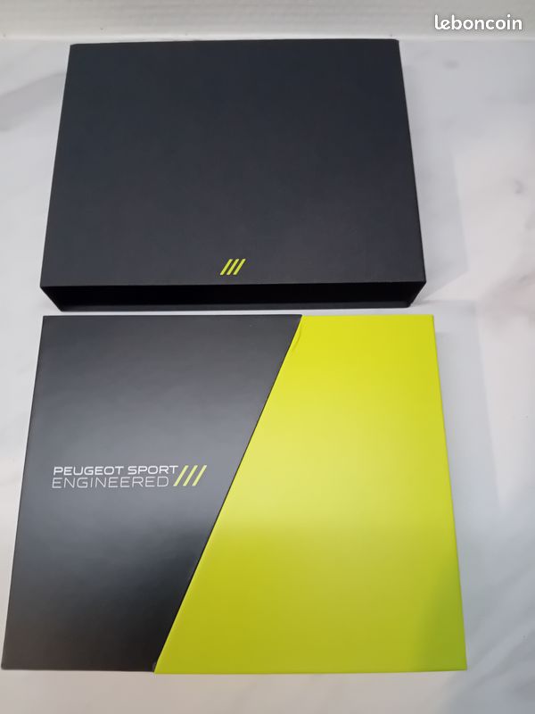 Kit Peugeot Sport Engineered - Housse De Clé Et Porte-cartes Neufs Avec étiquettes