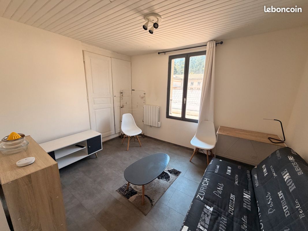 Appartement 1 pièce 19 m² · à Châlons-en-Champagne · 19 m² · 350 €/mois