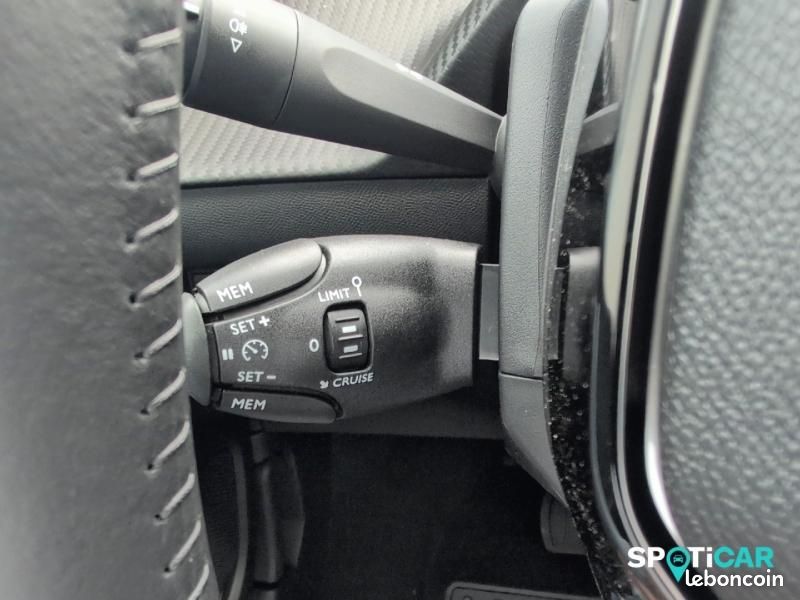 Peugeot 2008 e-2008 156ch 54 kWh Allure (image 15)