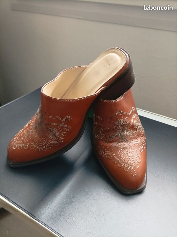 Mules vintage brodées (image 1)