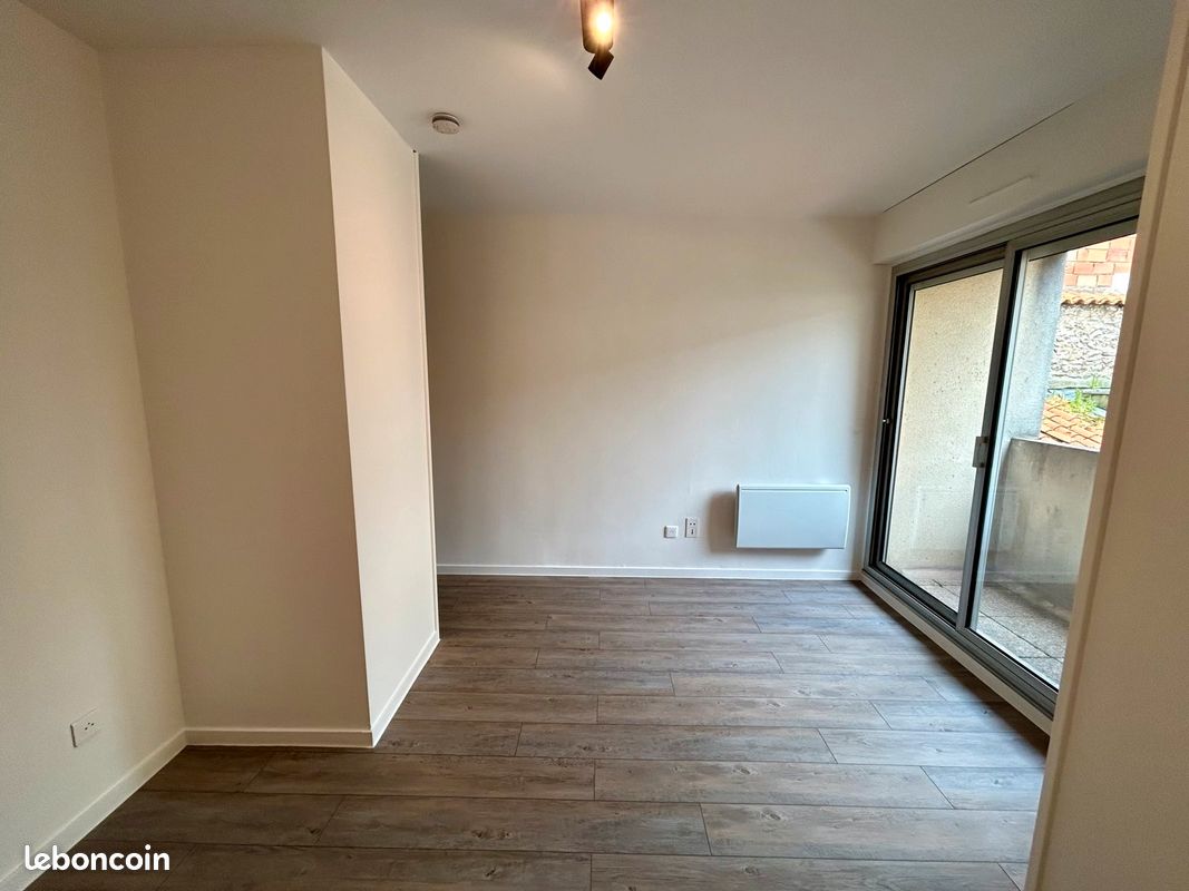 Studio avec balcon Poitiers centre - Poitiers 86000 (image principale 2)