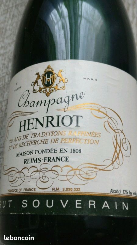 Henriot brut souverain Bouteille champagne collection des années 1970 avec boîte (image 7)