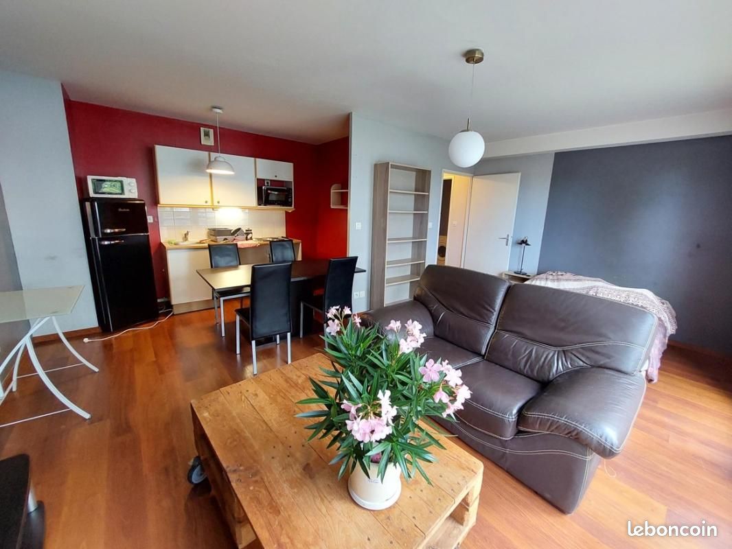 Appartement 1 pièce 34 m² · à La Roche-sur-Yon · 34 m² · 472 €