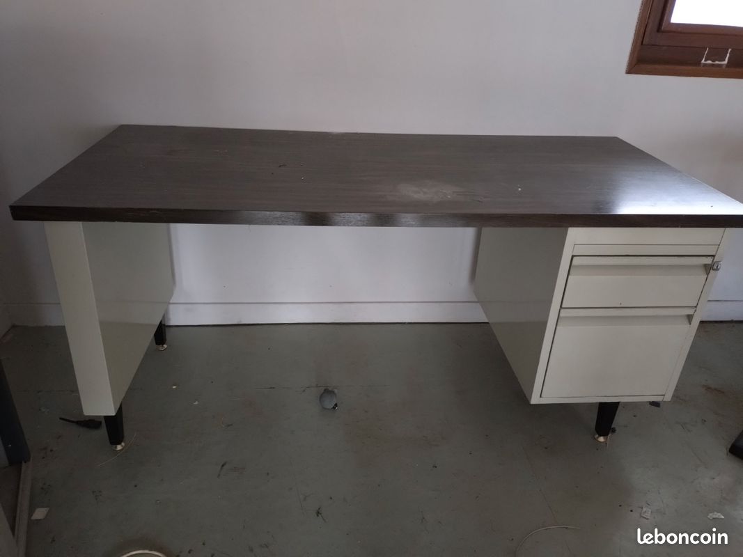 Bureau metalique (image 1)