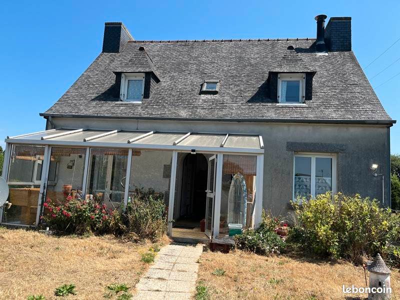 Maison 6 pièces 106 m² · à Poullaouen · 106 m² · 124 200 €