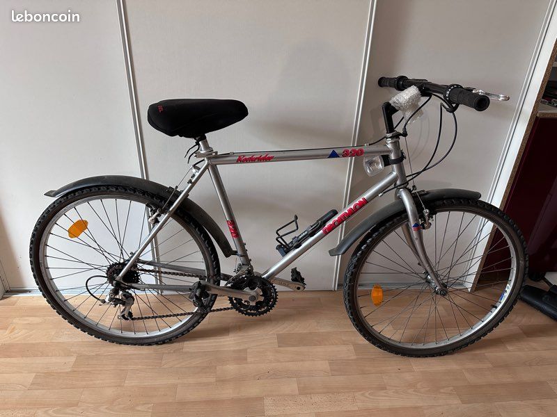 VTT décathlon Rockrider 320 (image 1)