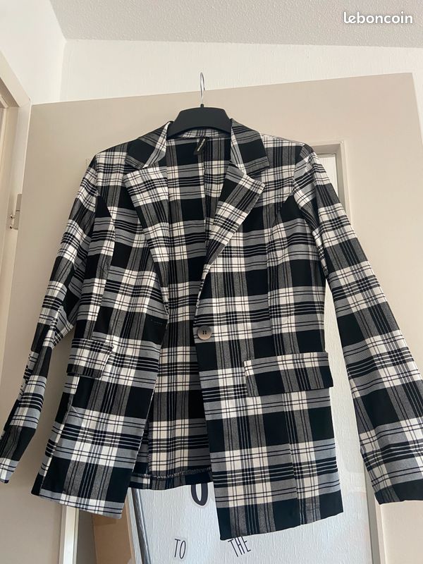 Veste femme â carreaux (image 1)