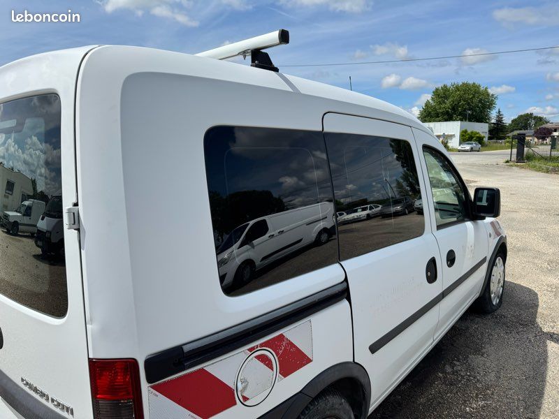Opel Combo C - 1.3 CDTI 69 ch / TVA RÉCUPÉRABLE (image 6)