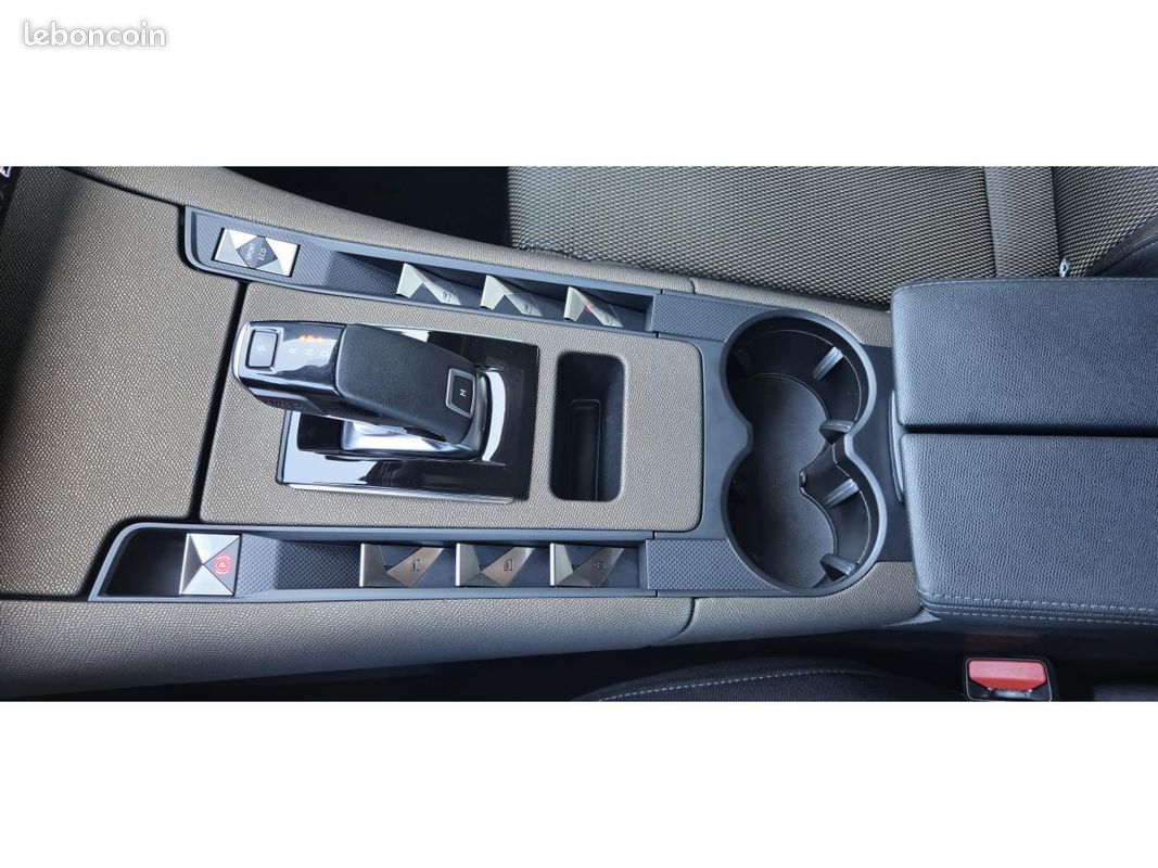 DS DS 7 CROSSBACK 1.5 BlueHDi 130 EAT8 So Chic +CAMERA+KEYLESS (image 21)