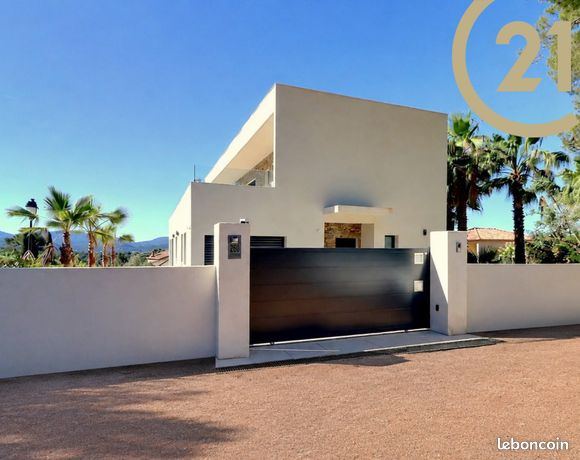 Villa 4 pièces 154 m²