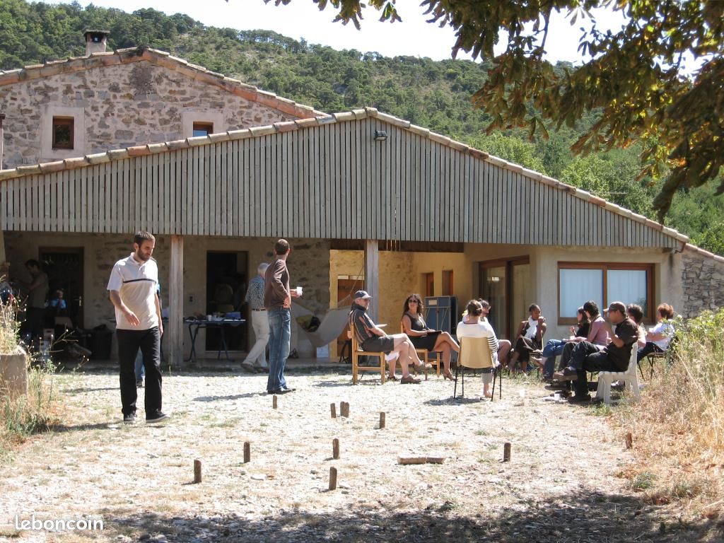 Gîtes avec piscine Drôme (image 1)