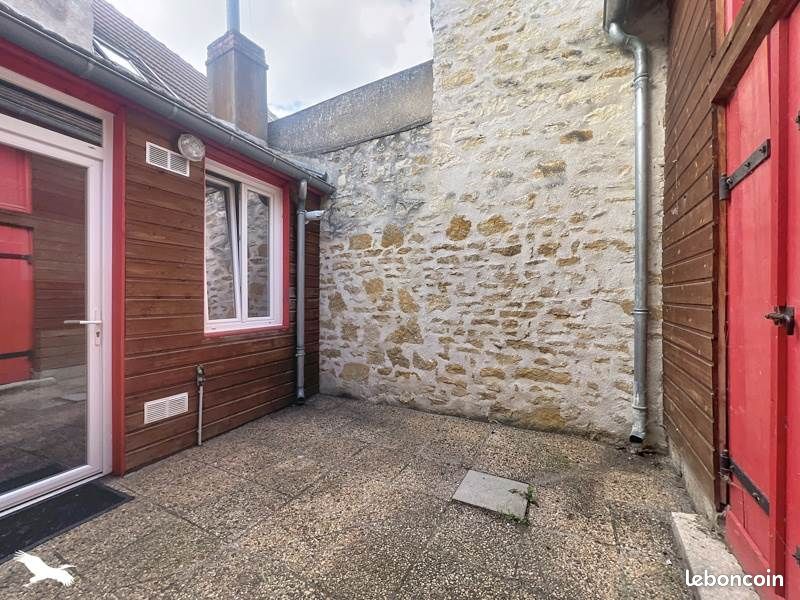 Maison 3 pièces 72 m² · à Saint-Amand-Montrond · 72 m² · 75 000 €