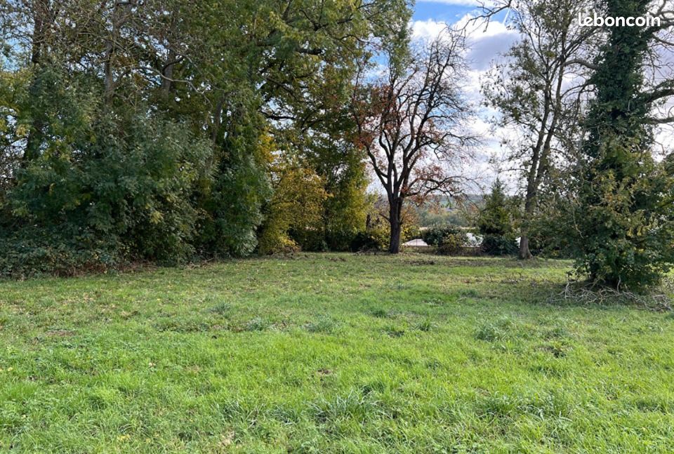 Terrain 663 m² · à Quincy-Voisins · 180 000 €