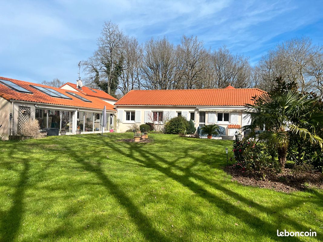 Maison 8 pièces 195 m² · à Le Cellier · 195 m² · 602 040 €