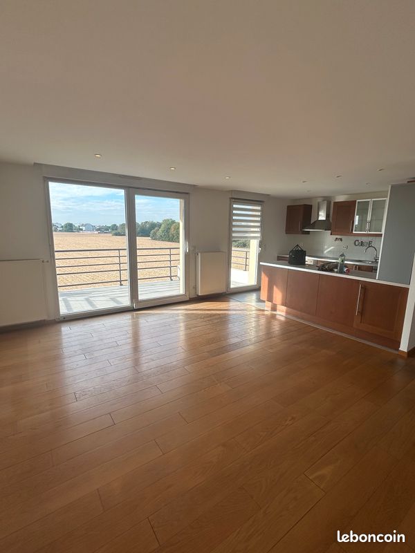 Parking 69 m² · à Souffelweyersheim · 69 m² · 980 €/mois