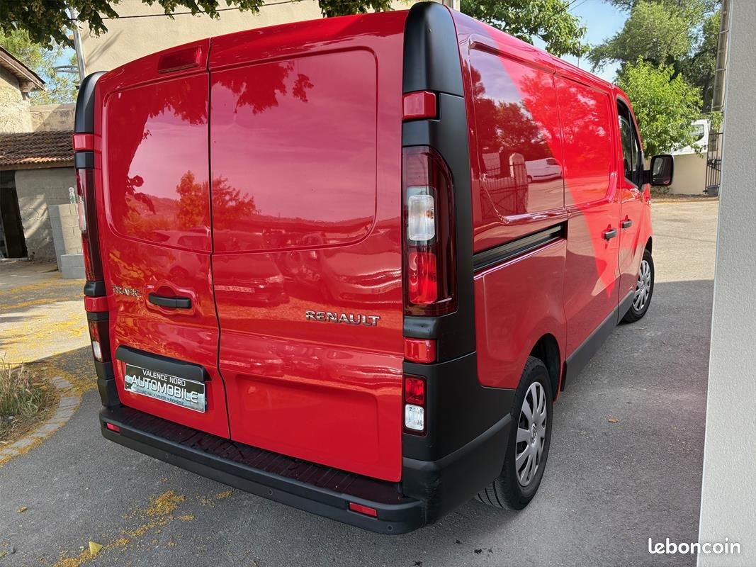 Renault Trafic 2.0 120cv Finition GRAND CONFORT L1H1 - 15 000 HT Garantie 6 mois (image 5)