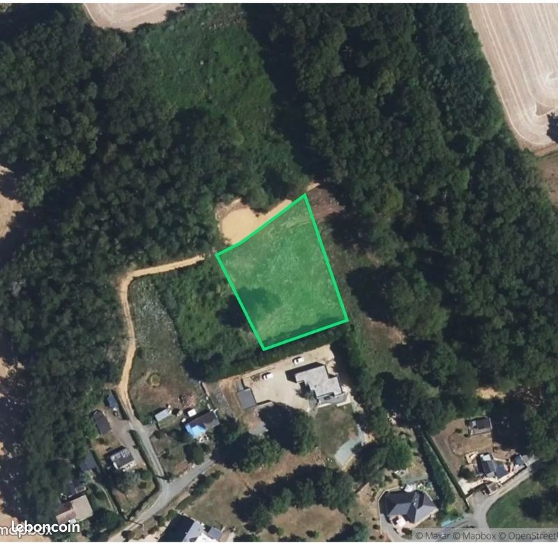 Terrain 2 031 m² Mareil Sur Loir (image 1)