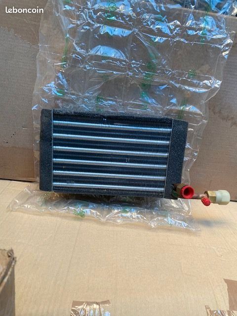 Condenseur Climatisation Valeo 818190 – Compatible Audi A4 (2004-2008) – Qualité Équivalente OE