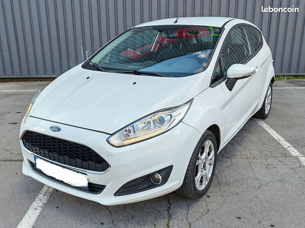 FORD FIESTA 1.0 EcoBoost S&S 100cv * DISTRIBUTION NEUVE * PNEUS NEUFS/RÉVISÉ - JANTES/BLUETOOTH (image 1)