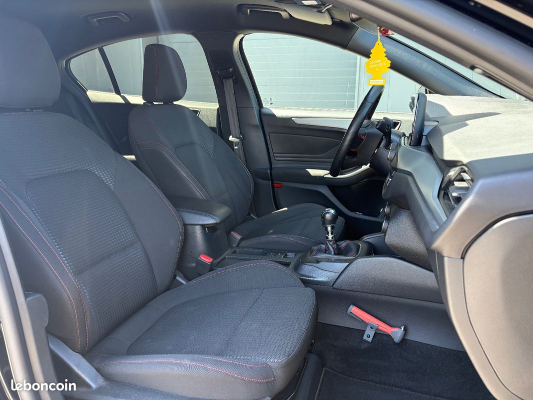 FORD FOCUS 1.0 Flexifuel 125 SS mHEV ST-Line Design / Park Assist / Caméras de recul / Sièges Chauffant / App (image 15)