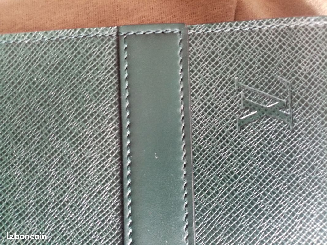 Vends porte documents Louis Vuitton (image 8)
