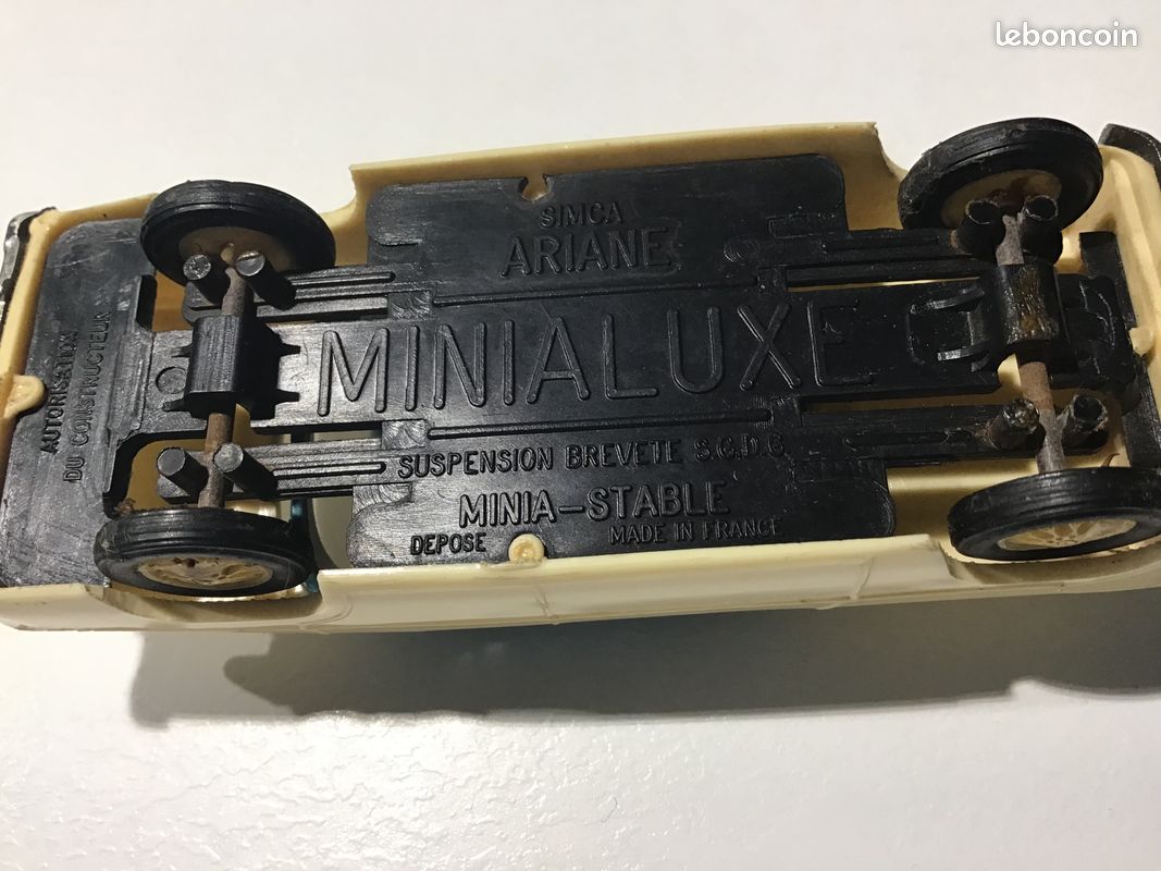 Simca Ariane Minialuxe France 1/43 - Collection