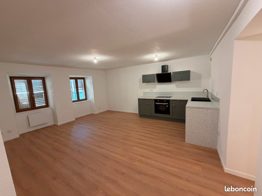 Appartement 2 pièces 60 m² · à Héricourt · 60 m² · 540 €