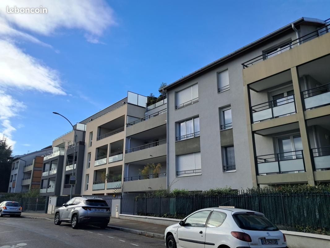 Appartement 3 pièces 80 m² · à Bron · 80 m² · 1 350 €/mois