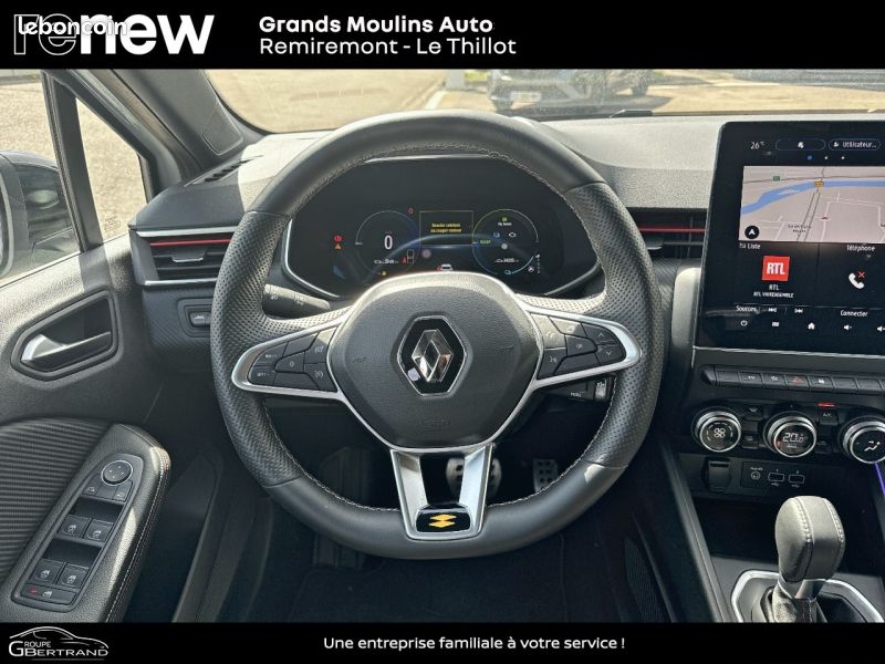 Renault Clio 1.6 E-Tech hybride 145ch RS Line (image 8)