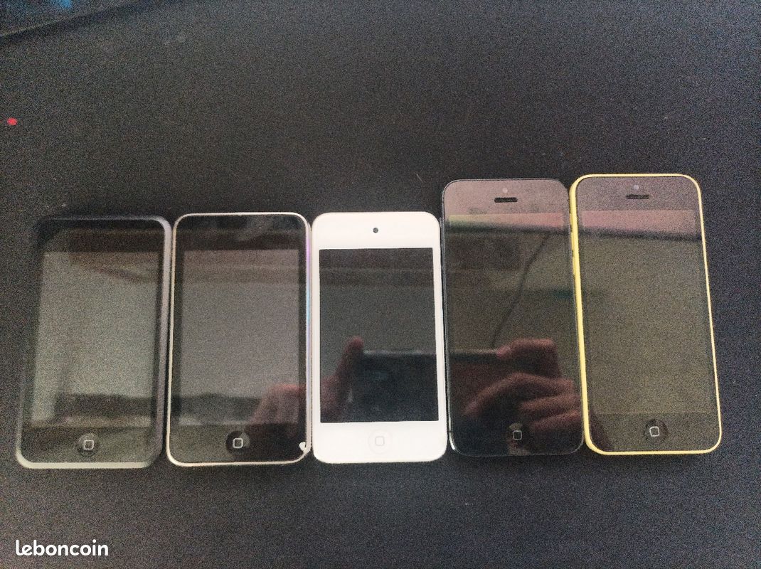 Lot de 3ipods et 2 iphone (image 1)