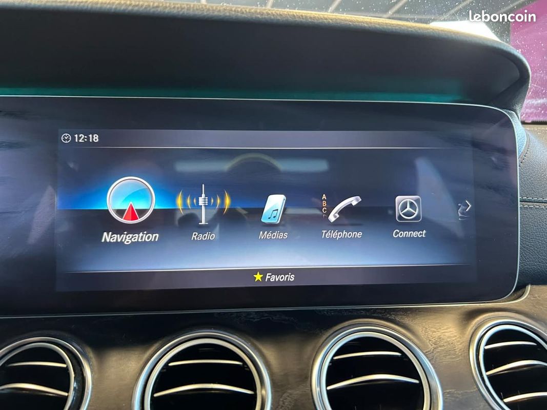 MERCEDES CLASSE E E 220 D - BVA 9G-Tronic BERLINE - AMG Line - TOIT OUVRANT - CAMERA 360 - ENTRETIEN COMPLET - 2EME (image 40)