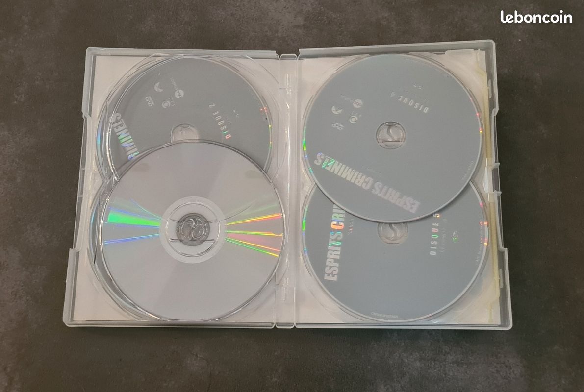 DVD Esprits Criminels (image 3)