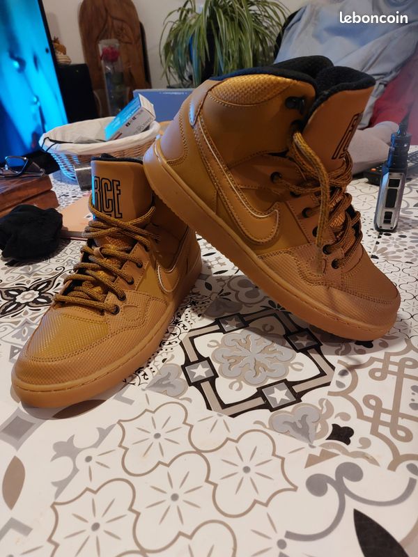 Sneakers Nike Montante Camel Baskets Montante Camel Nike Chaussures