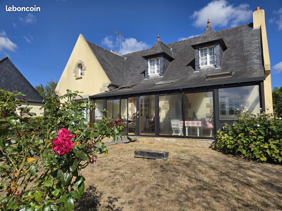 Maison 5 pièces 161 m² · à Guerlédan · 161 m² · 210 000 €