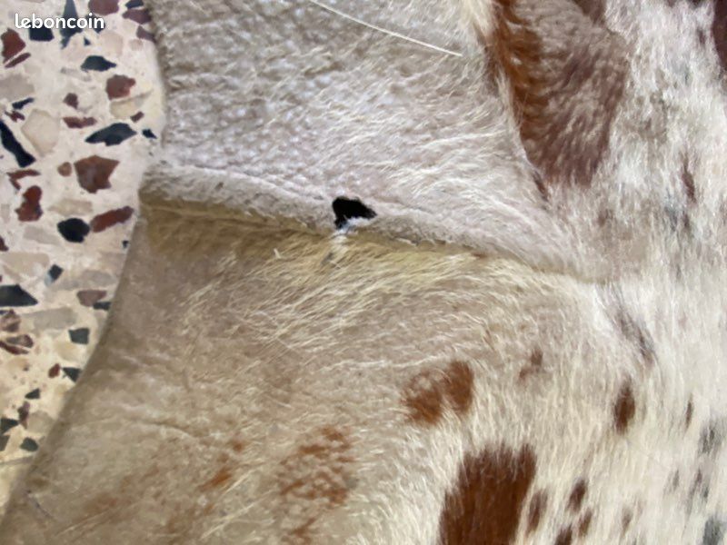 Grand tapis peau de vache cuir Camargue (image 6)