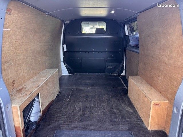 VOLKSWAGEN Transporter T6 2.0TDI 4 MOTION DSG BUSINESS LINE 198CH L1H1 (image 24)