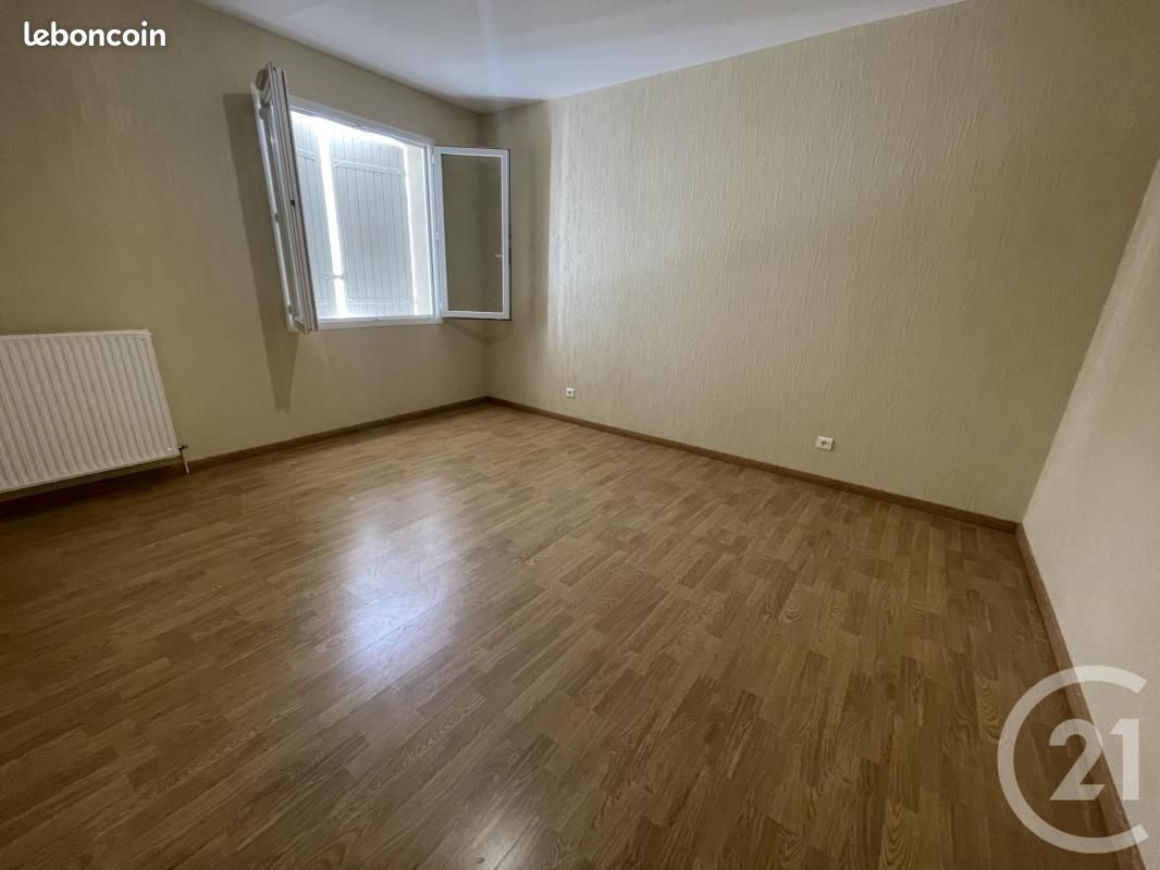 Pavillon 5 pièces 110 m² - Soyaux 16800 (image principale 4)