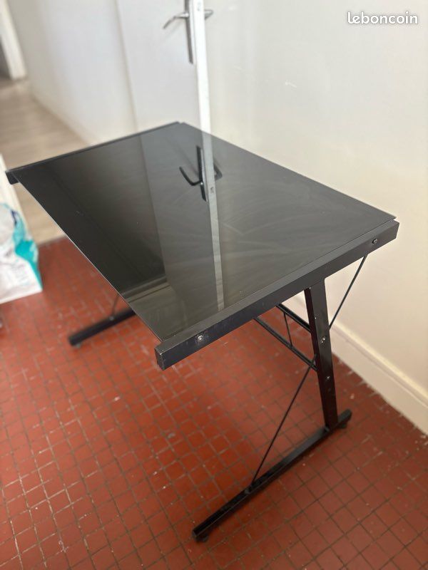 Bureau en verre trempée (image 2)