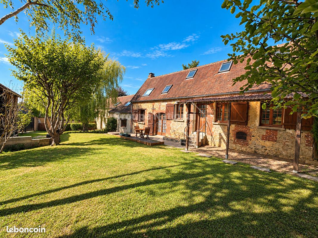 Maison 7 pièces 163 m² · à Saint-Crépin-Ibouvillers · 163 m² · 274 000 €