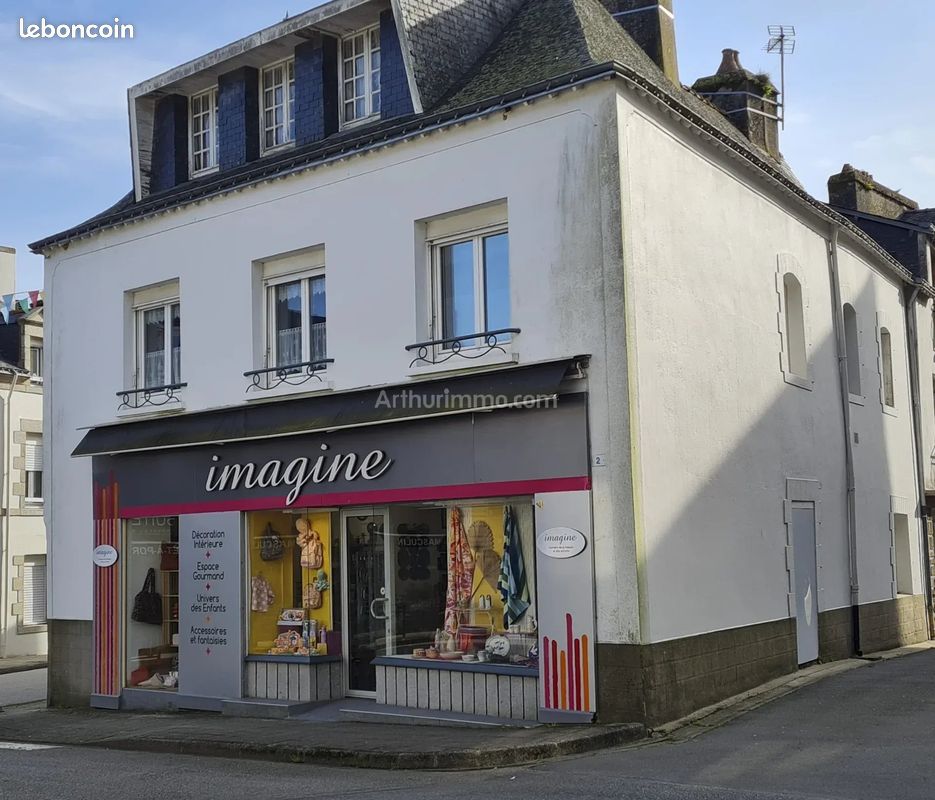 Immeuble 7 pièces 193 m² · à Pluvigner · 193 m² · 199 100 €