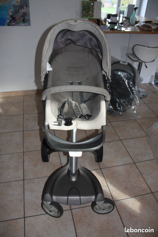 Vend ensemble poussette cosy complet marque STOKKE (image 4)