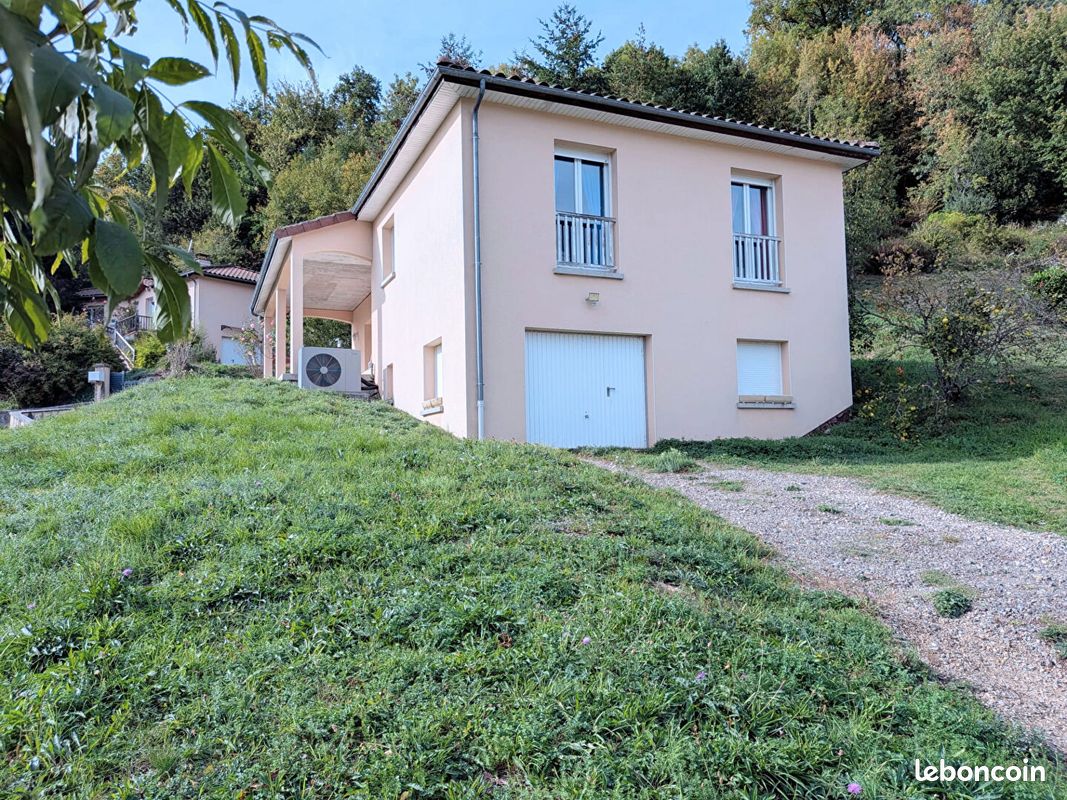 Maison 5 pièces 104 m² · à Saint-Simon · 104 m² · 254 400 €