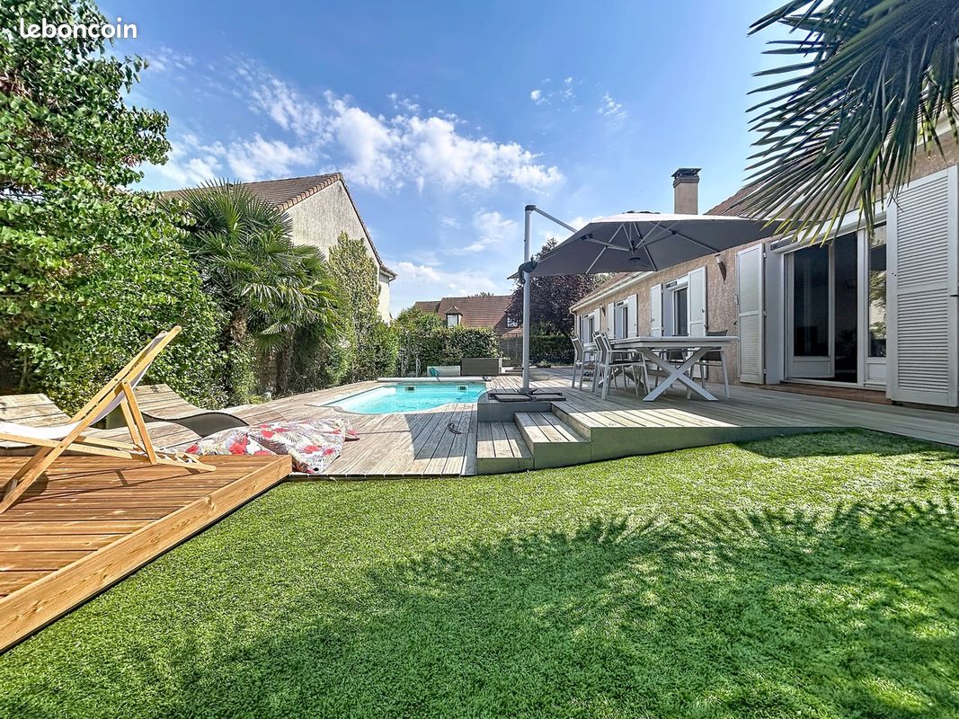 Maison 8 pièces 225 m² · à Méry-sur-Oise · 225 m² · 585 000 €
