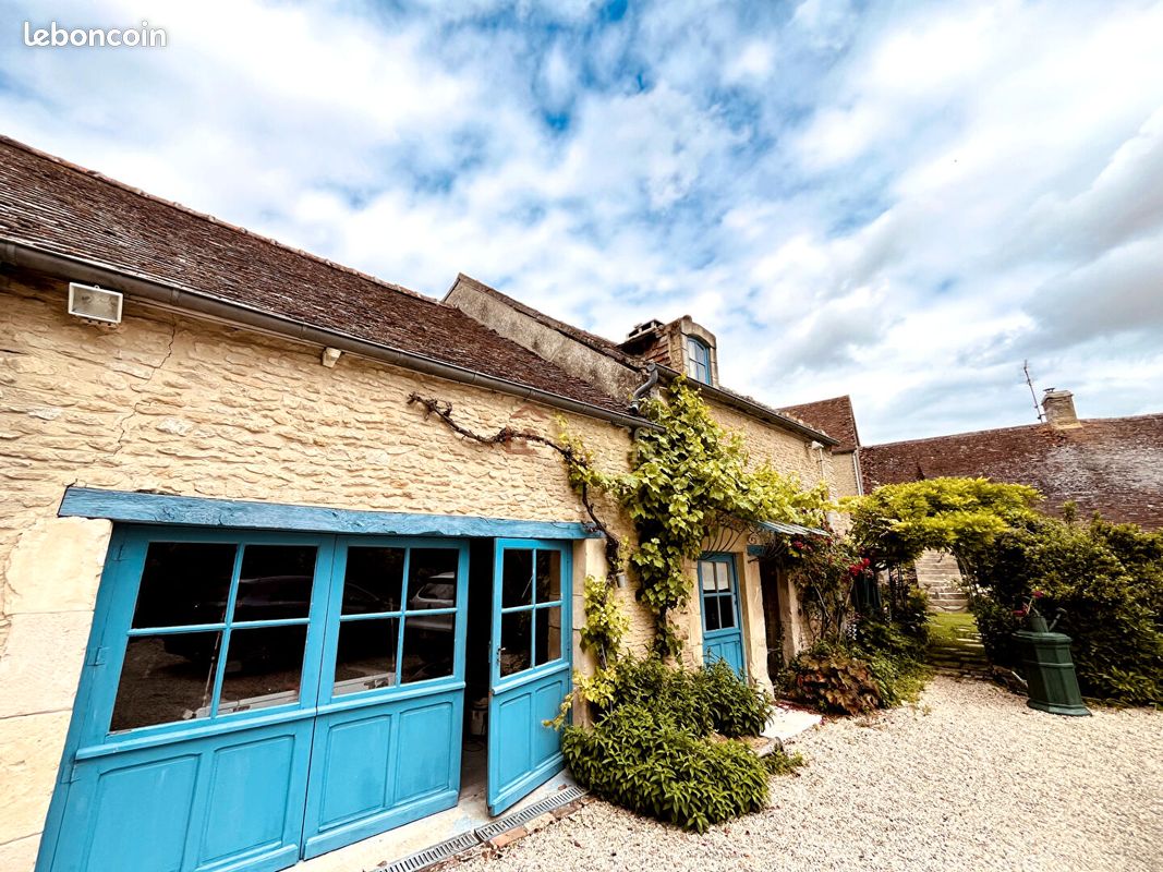 Maison 8 pièces 373 m² · à Moult-Chicheboville · 373 m² · 547 000 €