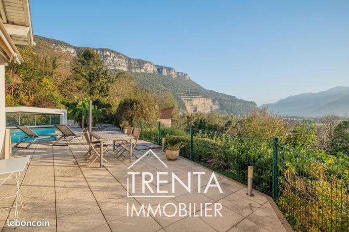 Maison 8 pièces 191 m²