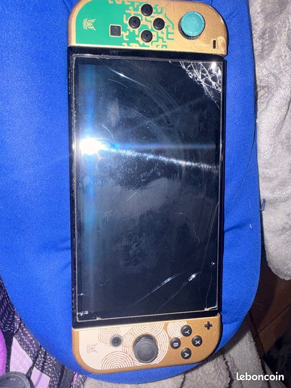 Switch oled (écran intacte) (image 1)